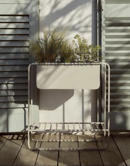 Kwietnik z półką Westwing Beżowy