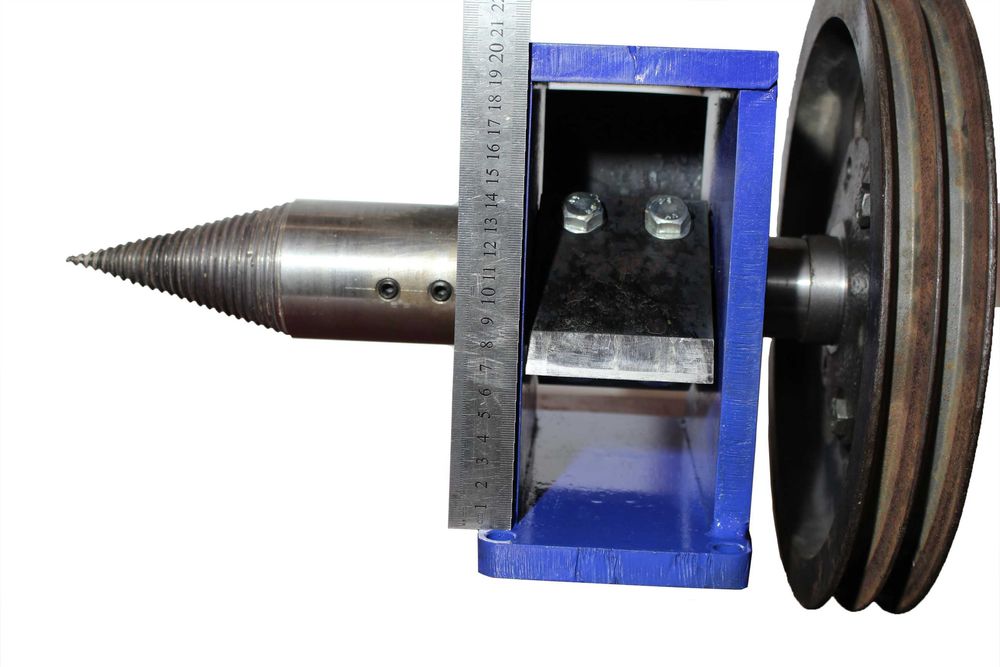 Измельчитель веток и Дровокол T-REX-50 (1 вал) с колуном