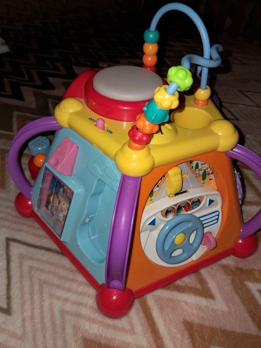 Бізіборд для малюка