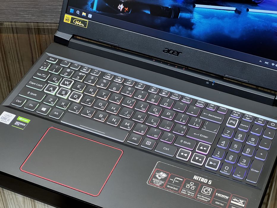 Acer Nitro 5, GTX1660ti, 144hz, Intel core i5 10300h