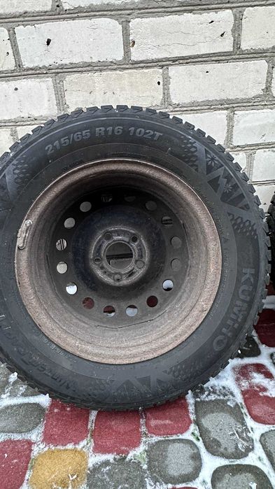 Lassa Snoways Kumho 215/65/R16
