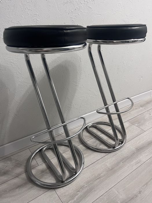 Krzesła barowe / hokery