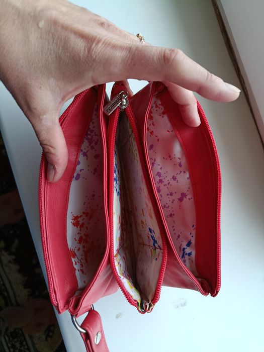 Новий червоний гаманець