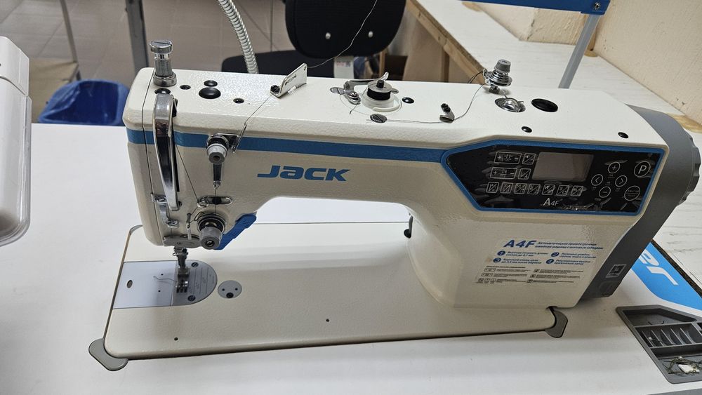 Продам швейная машина промышленная износ 20% JACK A4F