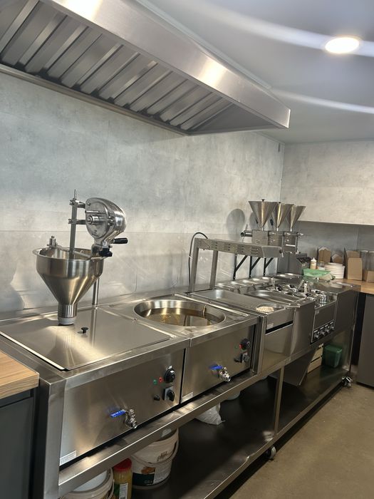 Profesjonalna maszyna mechaniczna do pączków z automatem