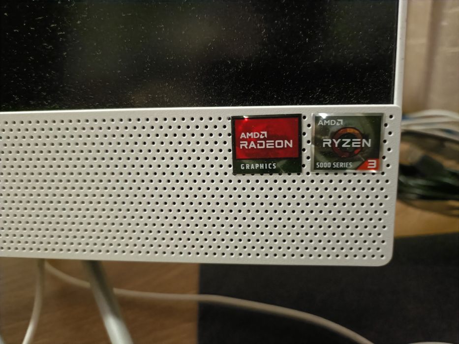 PC HP All-in-one Desktop 24 (Ryzen3  5300U)