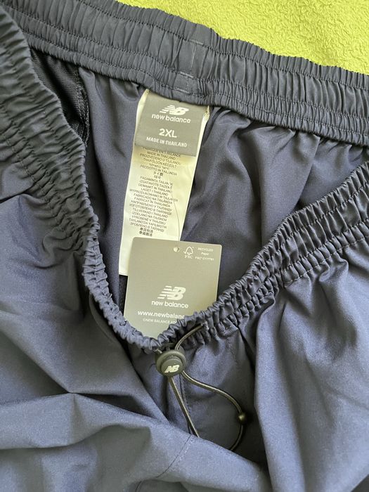 карго штаны new balance