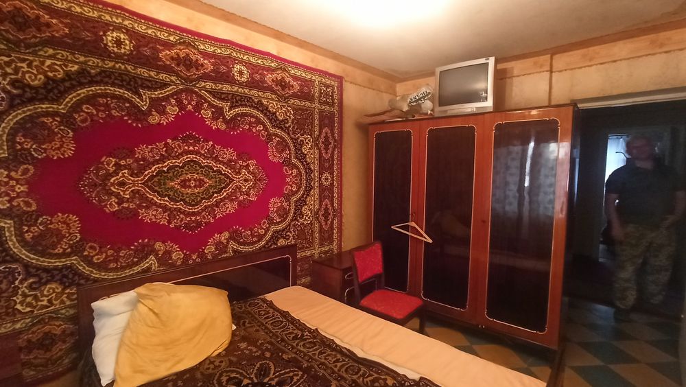 Продам 3-к. квартиру (чешку) возле Самолёта!