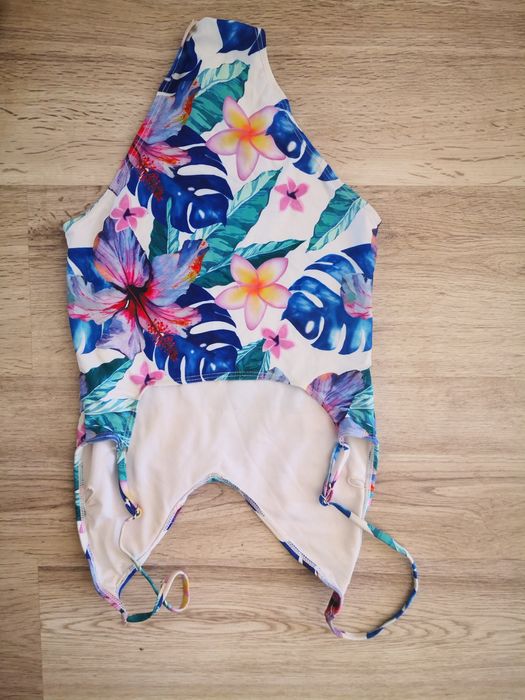 Nowy Strój kąpielowy jednoczęściowy kwiaty rozmiar S 36