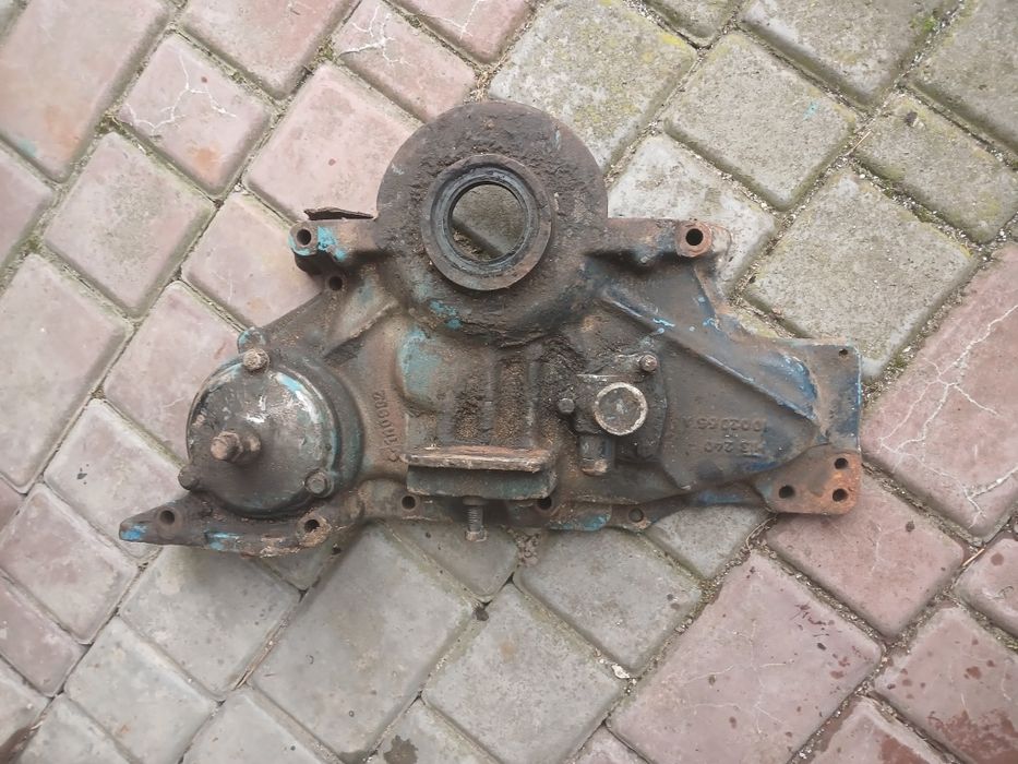 Передня кришка мотора до МТЗ 80