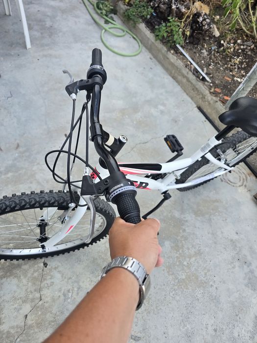 Bicicleta muito nova