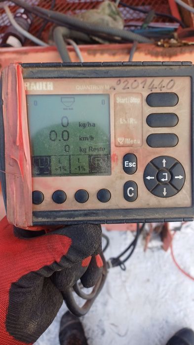 Rozsiewacz kuhn MDS1141W waga