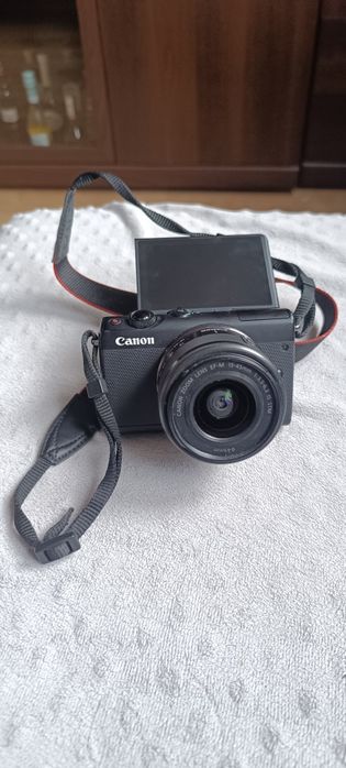 Aparat Canon M100 plus dwa obiektywy