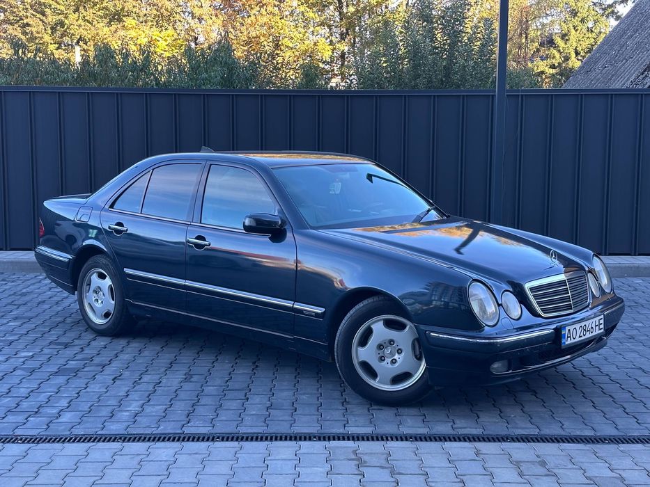 Mercedes-Benz E270 (W210)