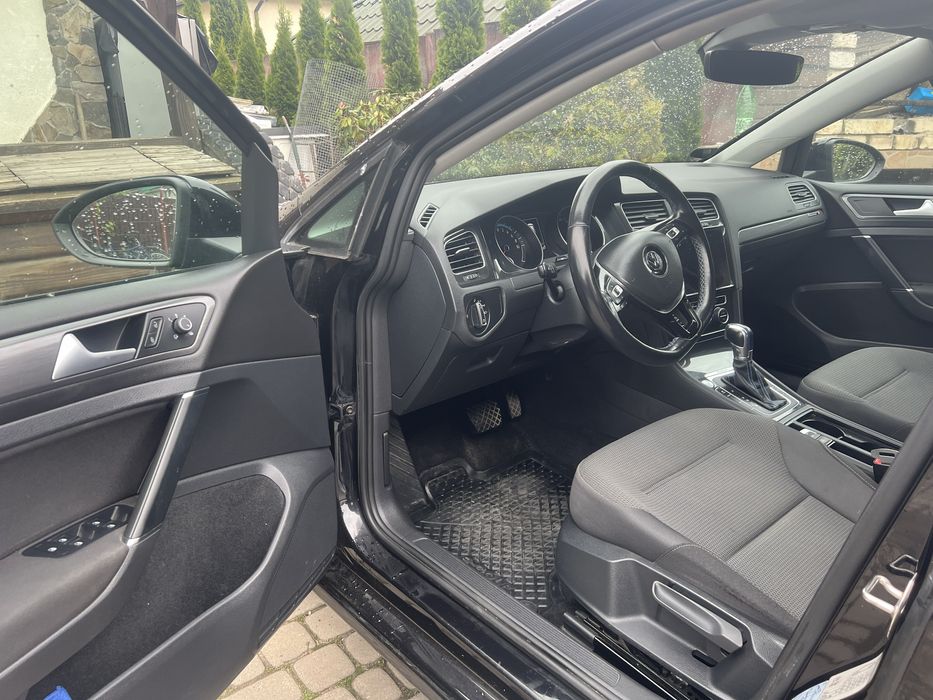 Volkswagen e-Golf електро 2018 36 квт
