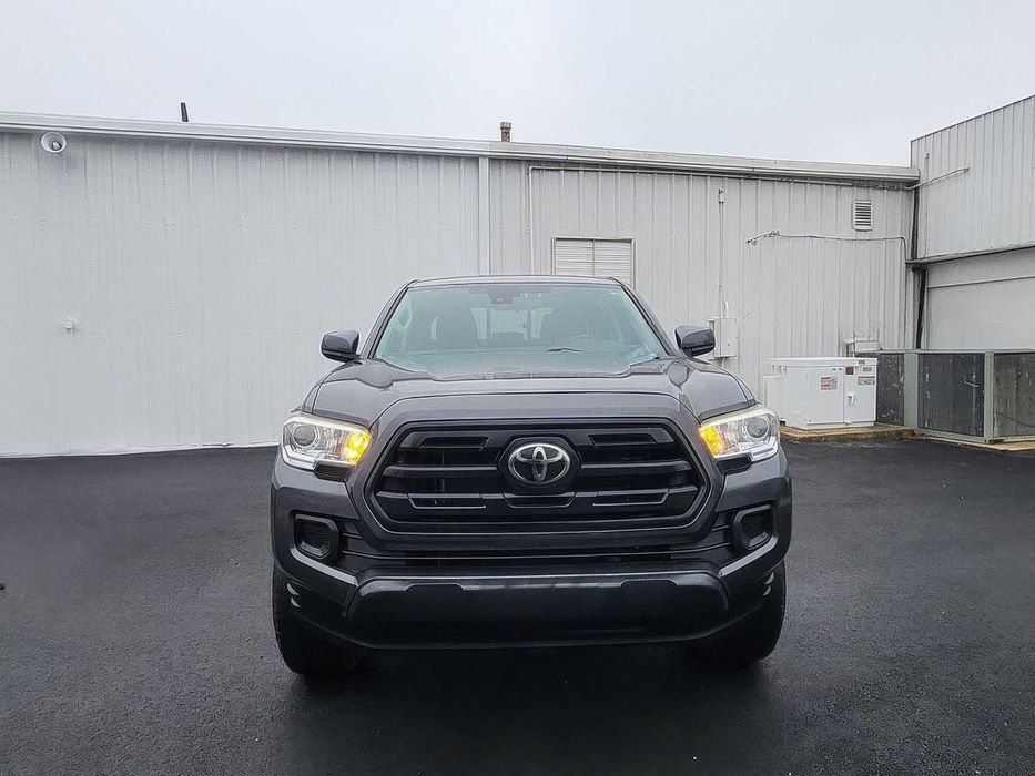 Toyota Tacoma SR V6      2019