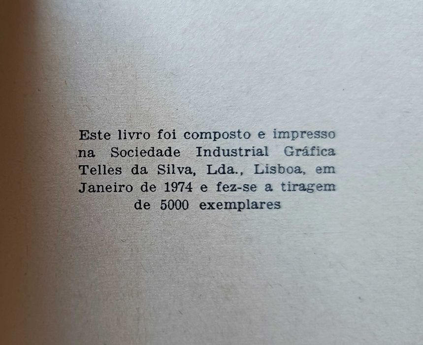 Versos de Camões - Escolhidos por Vitorino Nemésio (portes incl.)
