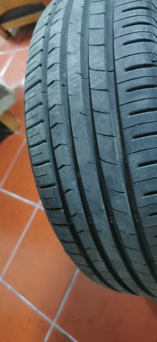 2 pneus Rotalla semi novos