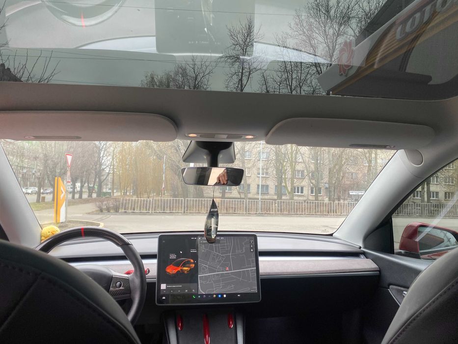 Tesla Y Performance 2021