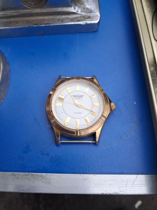 Часы под ремонт полет