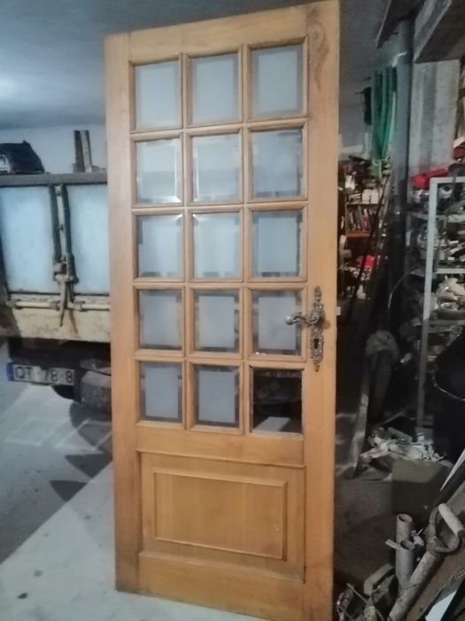 Porta de madeira de carvalho