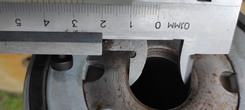 Масляний фільтр до спецтехніки