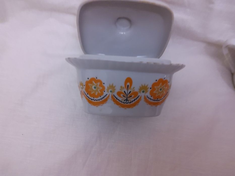 Ваза,чайники,масленка,