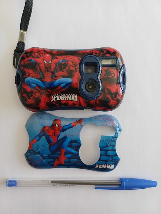 Máquina fotográfica digital Lexibook Spider-Man, com 2 capas, manual de instruções e CD com Software