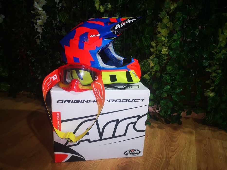 Capacete Airoh + óculos