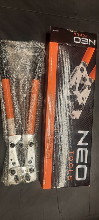 Praska do końcówek oczkowych Neo