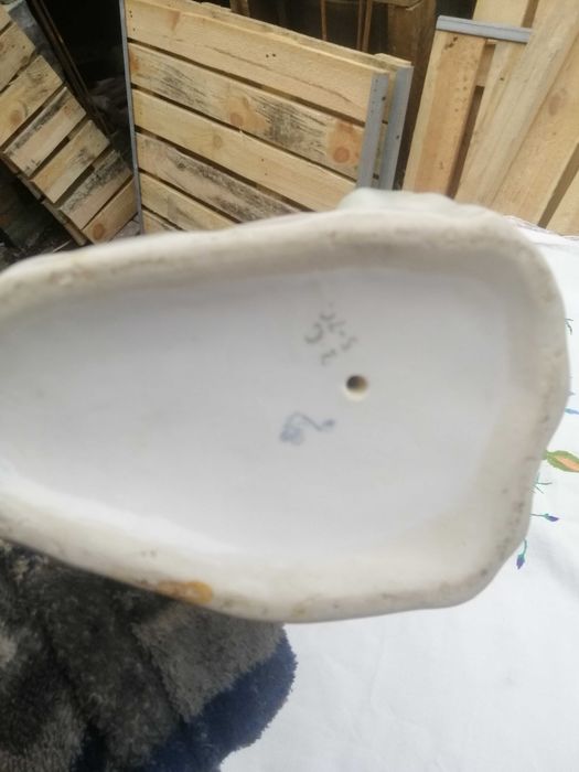 Керамическая красивая фигура