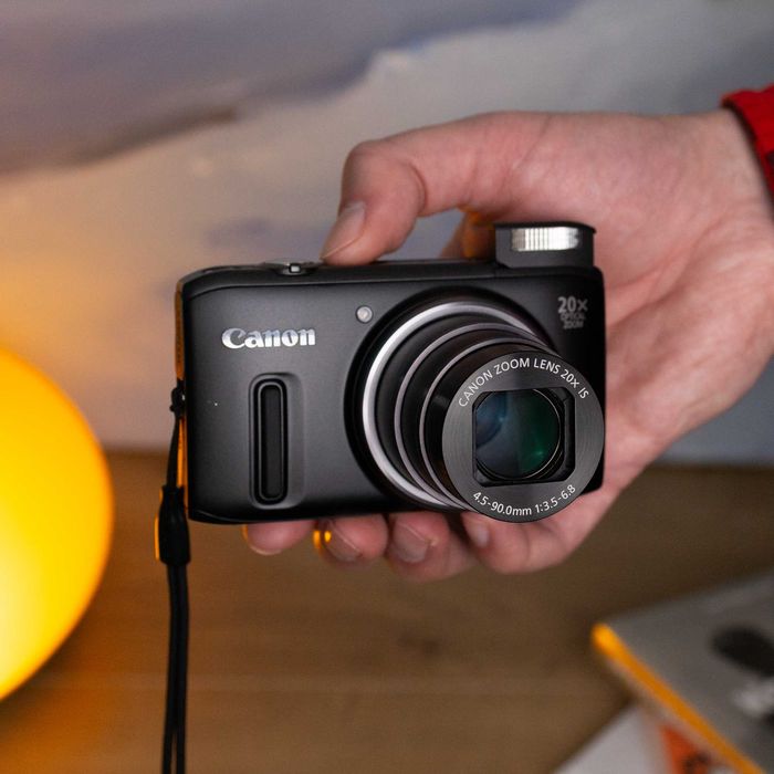 Canon PowerShot SX240 HS - Цифровий фотоапарат