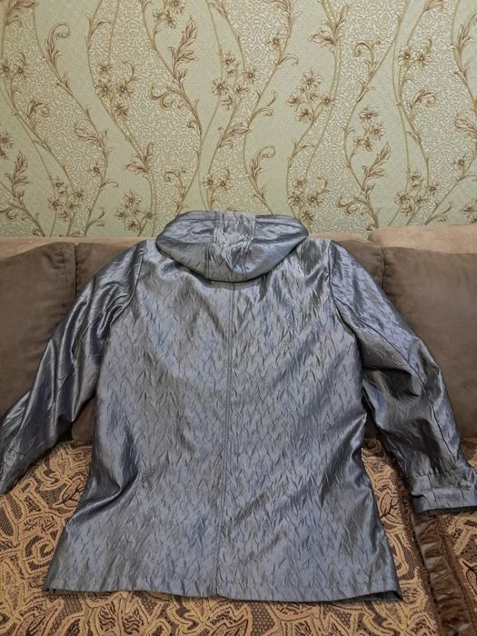 Продам жіночі курточки розмір 50-52