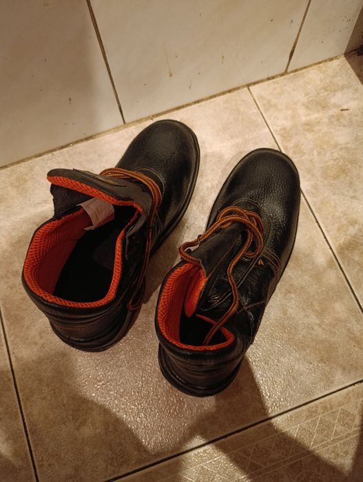 Ботинки рабочие новые 41 размер