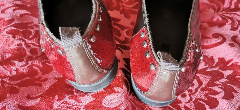 Sapatos de senhora Geox novos sem uso