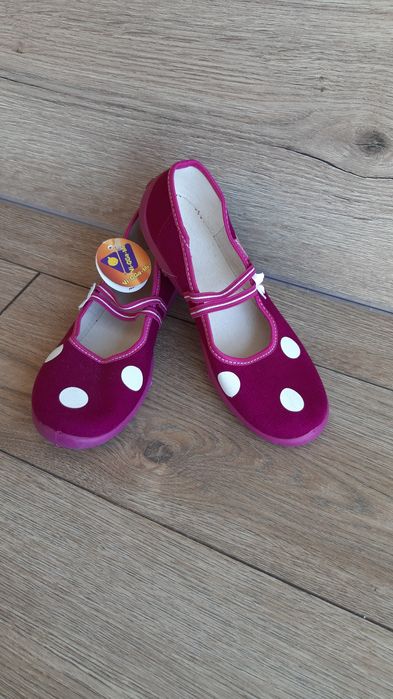 Nowe kapcie Viggami rozm 36 jak 34 długość wkładki ok 22