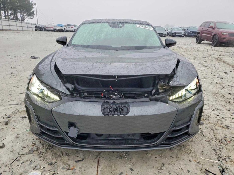 Бампер Audi RS E-tron GT Розборка