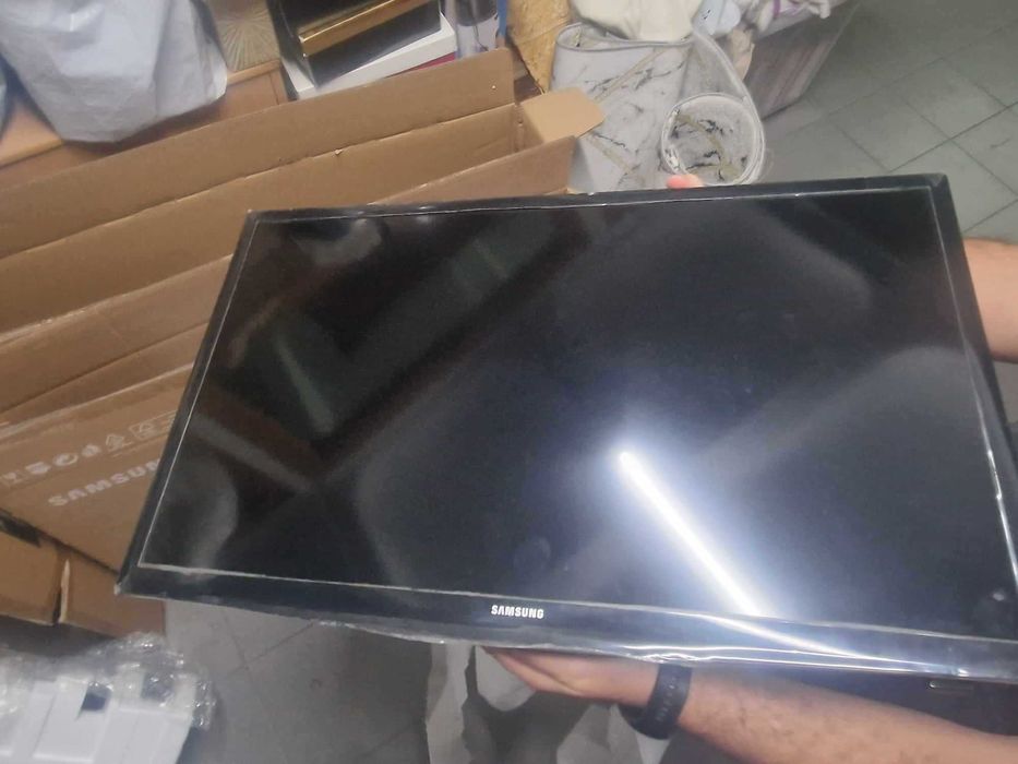 TV Samsung UE28J4100
