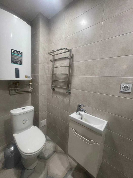Продам 2х этажный дом на границе Южного и Буды 243 м2