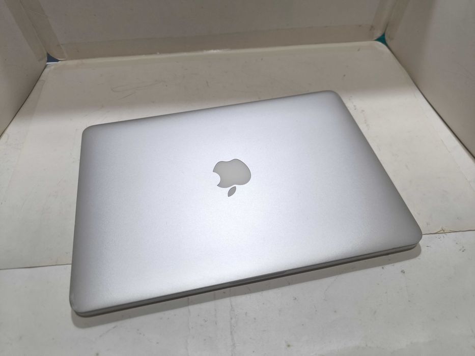 Apple Macbook Pro 13 i5 SSD 256GB 8GB ram Iris Retina