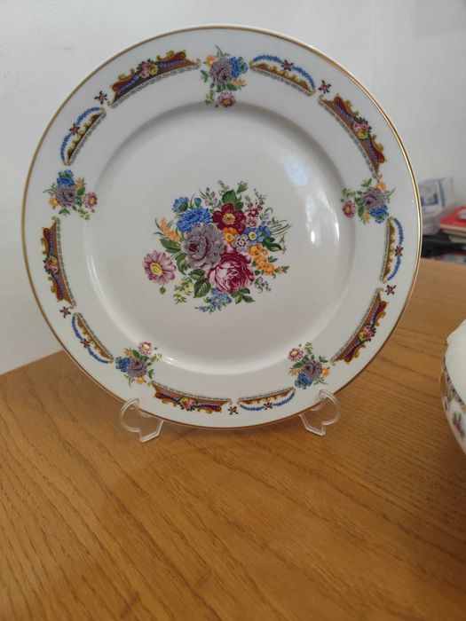 Lote 3 Peças de Servir em Porcelana Antiga