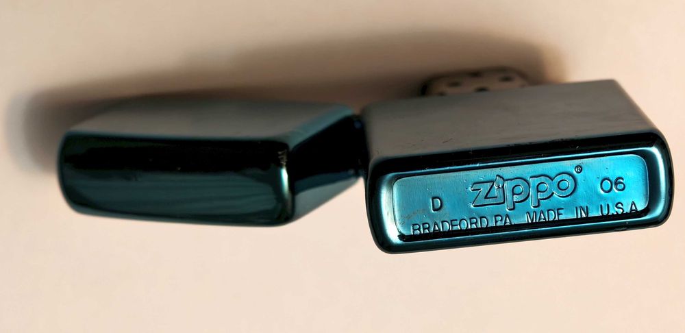 zapalniczka Zippo rocznik 2006