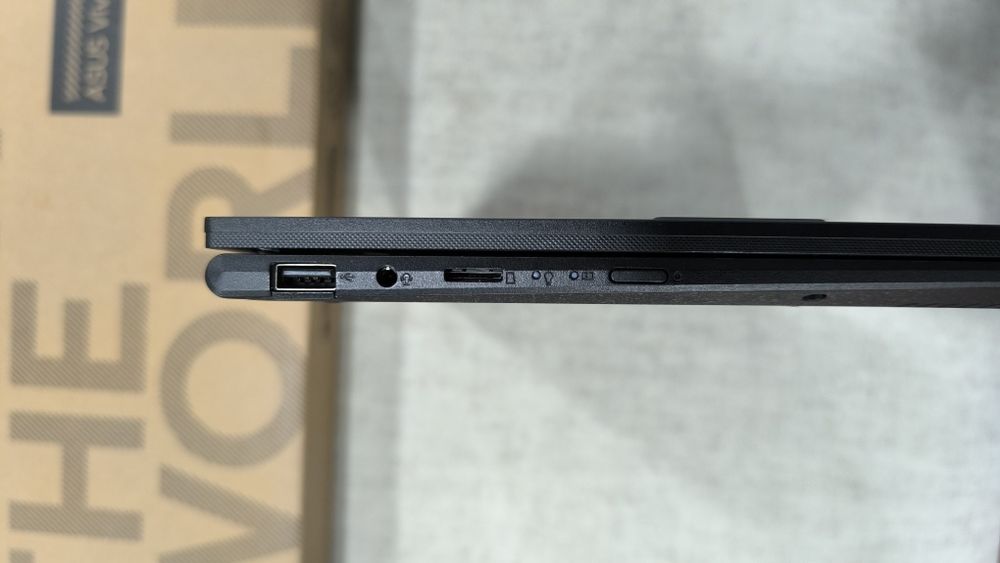 Portátil Asus Vivobook Flip 14"