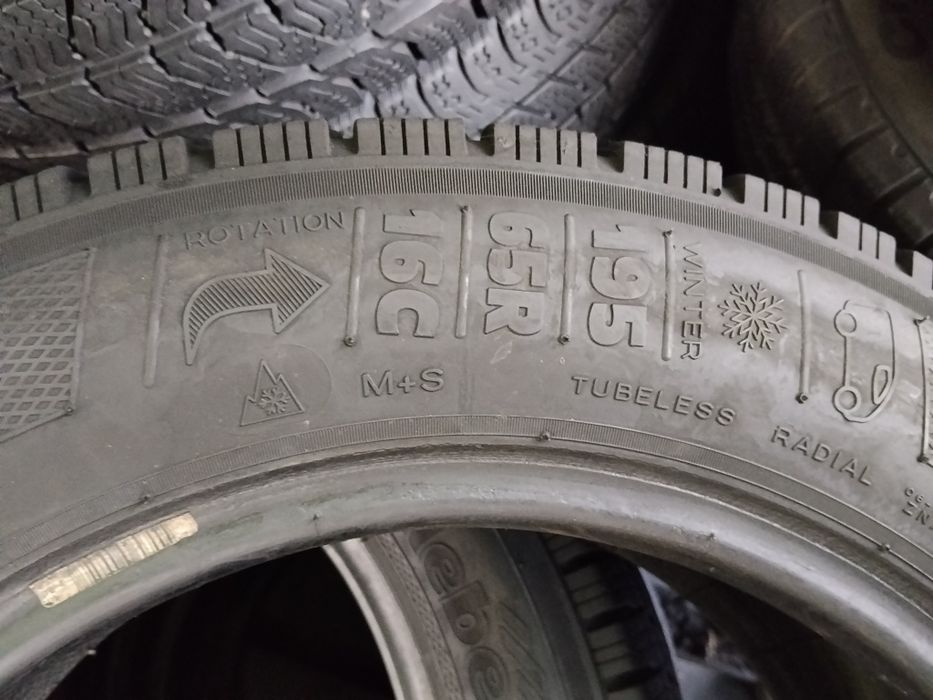Kleber 195 65 r16C 4шт шини нива всесезон зима гума б'у резина з Європи