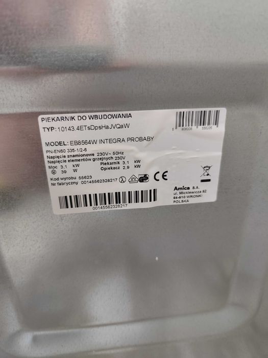 Piekarnik Amika