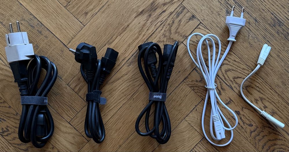 Кабели / провода сетевые, с вилкой, 2pin