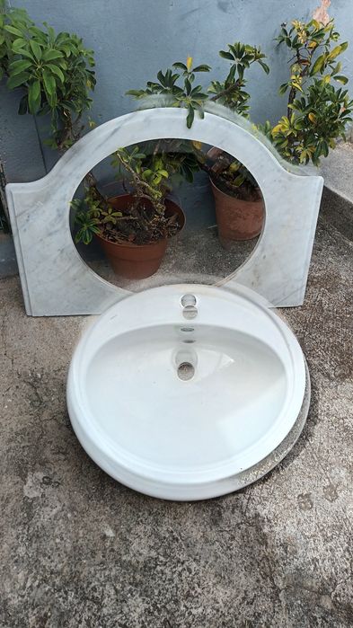 Pia com encaixe marmores