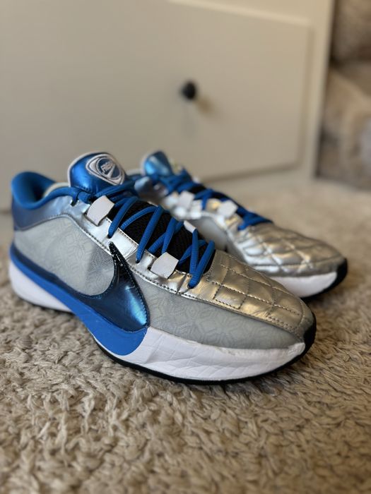Buty sportowe do koszykówki Nike Freak 5 Ode to Your First Love