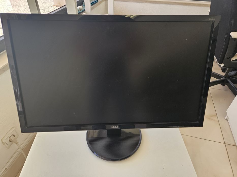 Monitor PC Acer com cabo