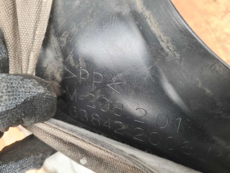 Renault Captur II nadkole przednie prawe